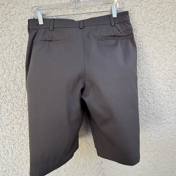 Nike Gray Flat Front Shorts for Casual Comfort - Picture 7 of 9
